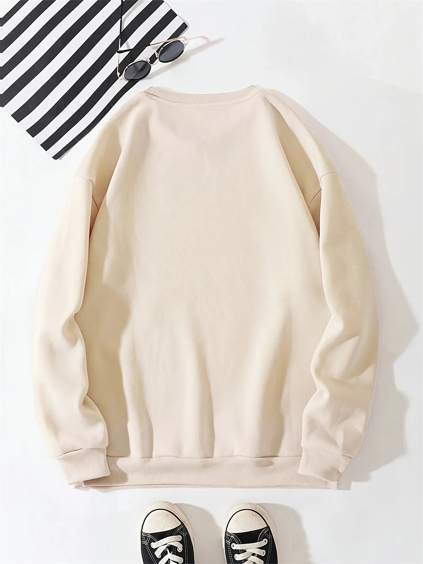 Men's autumn and winter fashionable casual loose angry chicken graphic printed long sleeved round neck sweatshirt